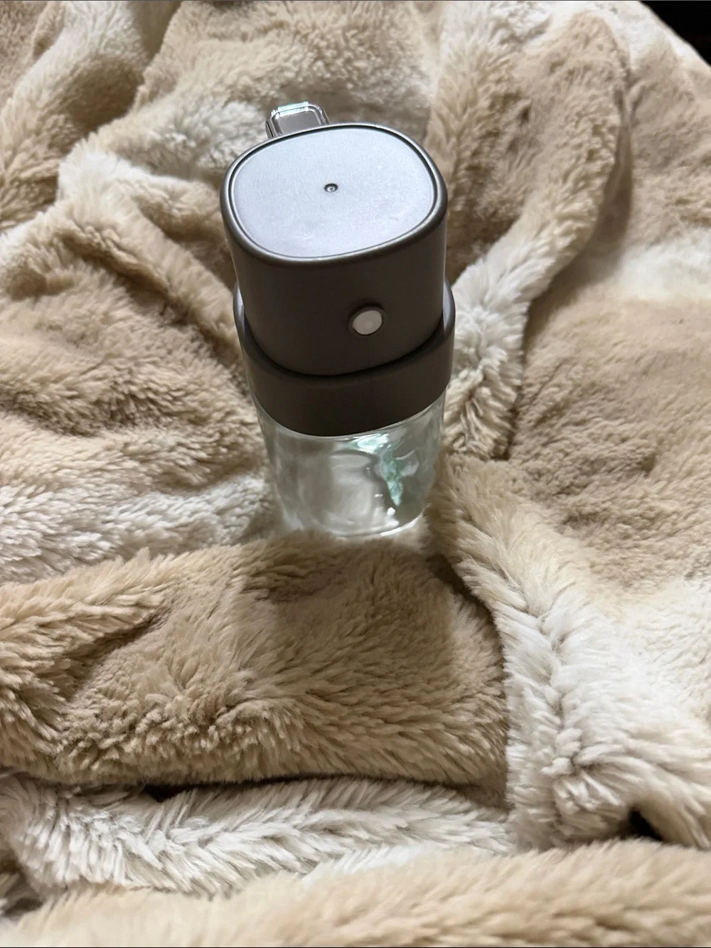 Gray Cooking Oil Spray Bottle - Neutral Finish